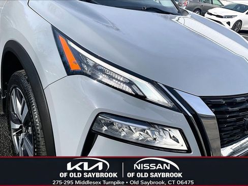 Used 2023 Nissan Rogue SL image 32