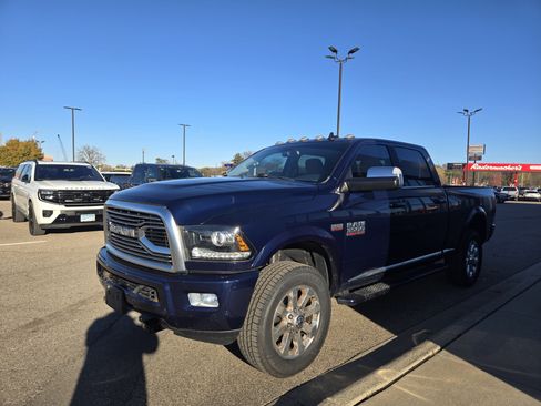 Used 2018 RAM 3500 Laramie Longhorn image 17