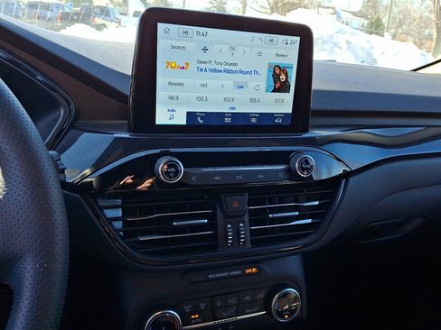 Used 2025 Ford Escape ST-Line image 28