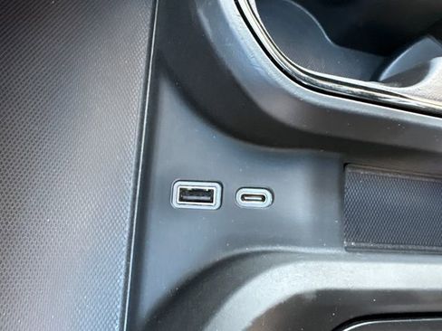 Used 2022 GMC Sierra 1500 AT4 w/ AT4 Premium Package image 33