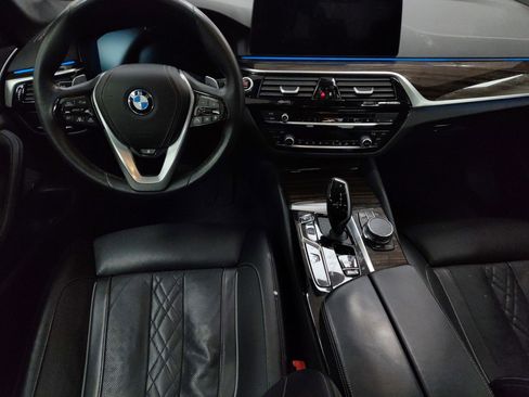 Used 2023 BMW 530e xDrive w/ Premium Package image 20