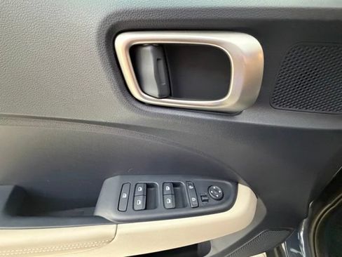Certified 2026 Hyundai Venue SEL FWD image 28