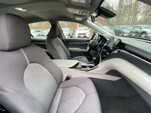 Used 2023 Toyota Camry LE image 28