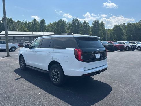 New 2027 Ford Expedition Active RWD image 7