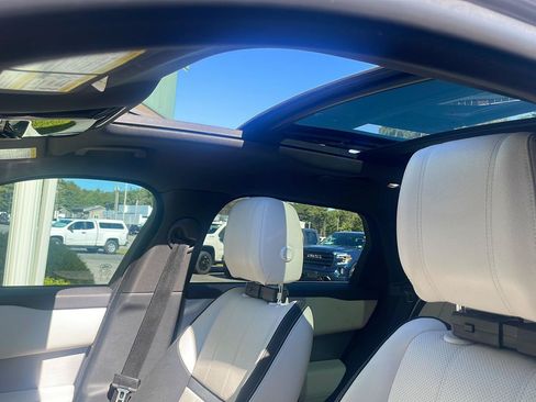 Used 2020 Land Rover Range Rover Velar R-Dynamic S AWD/4WD image 28