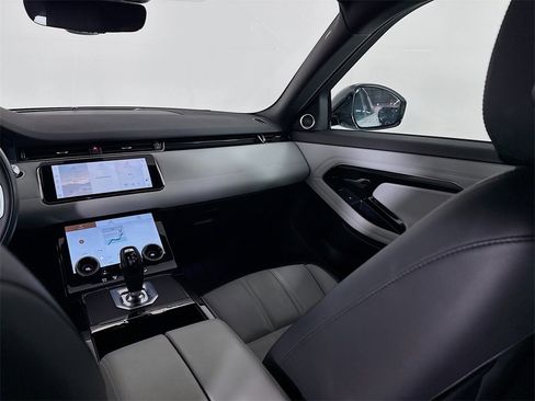 Used 2021 Land Rover Range Rover Evoque R-Dynamic SE image 24