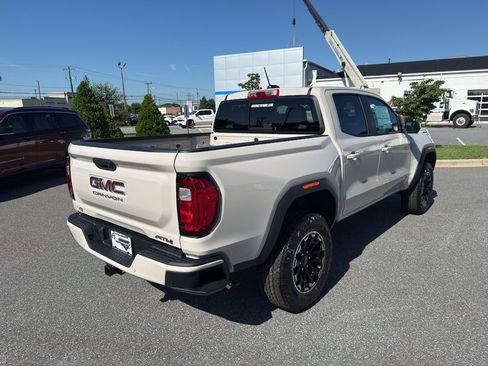 New 2026 GMC Canyon AT4 w/ AT4 Premium Package AWD/4WD image 5