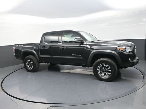 Used 2021 Toyota Tacoma TRD Off-Road AWD/4WD image 24