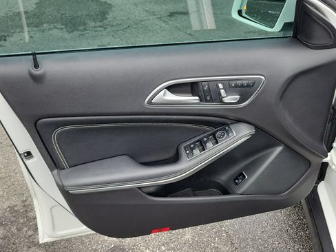 Used 2019 Mercedes-Benz GLA 250 4MATIC image 18