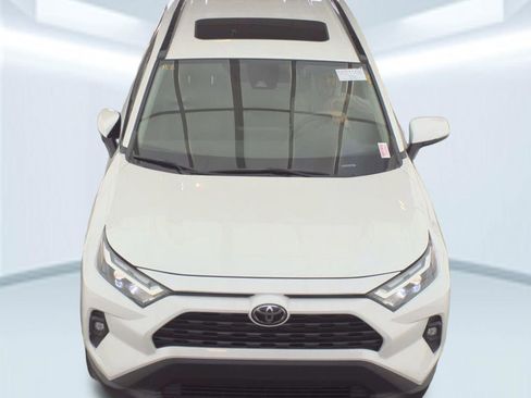 Used 2023 Toyota RAV4 XLE Premium FWD image 4