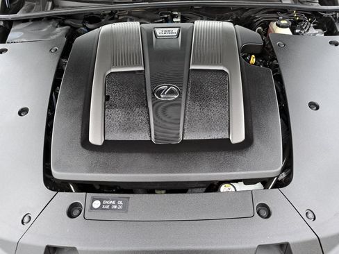 Used 2022 Lexus LS 500 w/ Interior Upgrade Package RWD image 33
