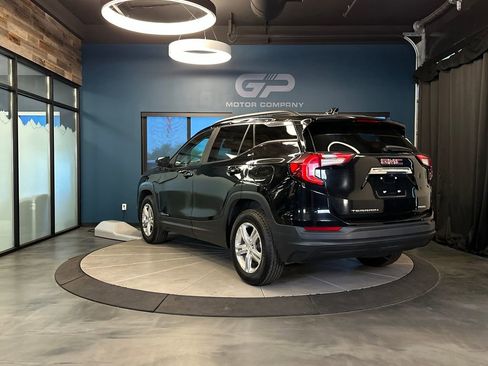 Used 2022 GMC Terrain SLE w/ Driver Convenience Package AWD/4WD image 5
