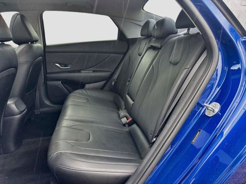 Used 2021 Hyundai Elantra Limited FWD image 25