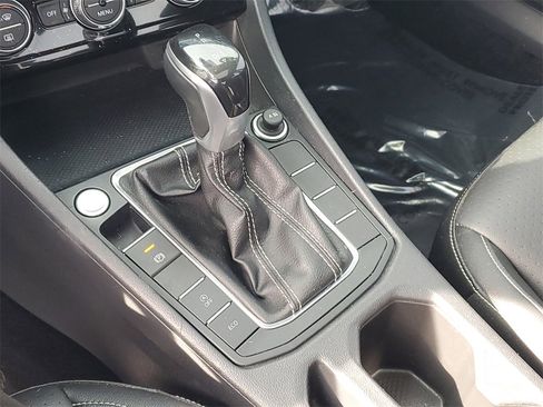 Used 2022 Volkswagen Jetta SE image 24