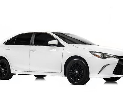 Used 2017 Toyota Camry SE