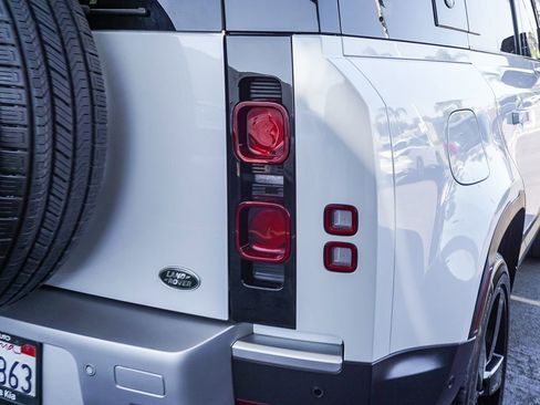Used 2023 Land Rover Defender 110 S AWD/4WD image 8
