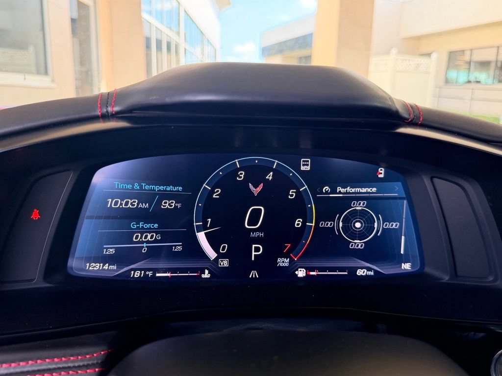 Used 2021 Chevrolet Corvette Stingray Premium Conv w/ Z51 Performance Package RWD image 32