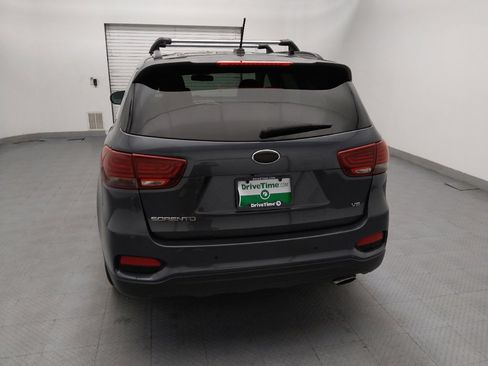 Used 2019 Kia Sorento S FWD image 6