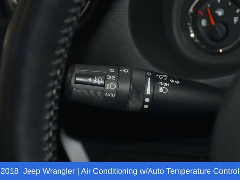 Used 2018 Jeep Wrangler Unlimited Rubicon w/ Cold Weather Group AWD/4WD image 12