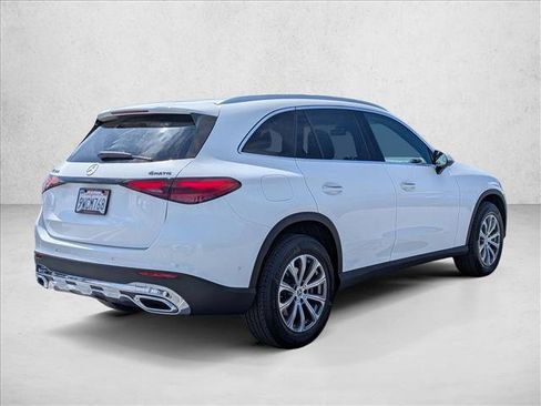 Used 2026 Mercedes-Benz GLC 300 4MATIC image 5