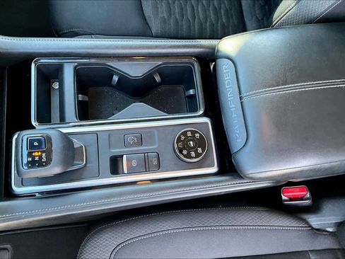 Used 2022 Nissan Pathfinder SV image 14