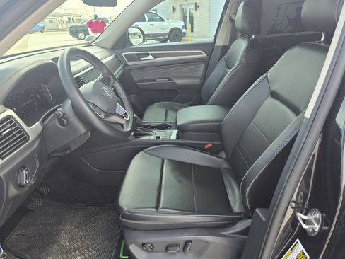 Used 2022 Volkswagen Atlas SE image 12