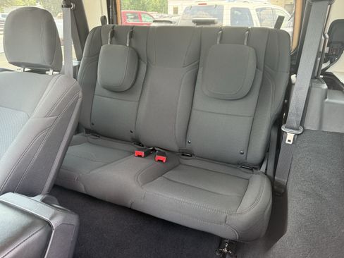Used 2022 Jeep Wrangler Sport AWD/4WD image 18