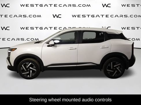 Used 2025 Nissan Kicks SV FWD image 5