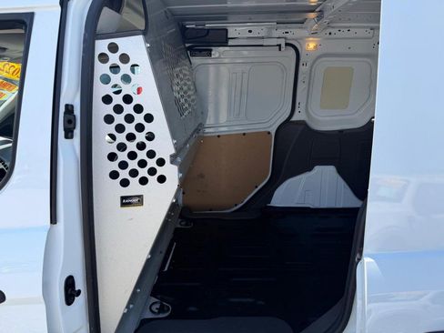 Used 2022 Ford Transit Connect XL FWD image 21