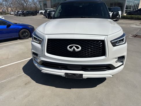 Certified 2021 INFINITI QX80 Luxe w/ All-Season Package image 3