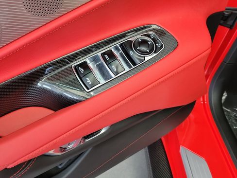 Used 2022 Chevrolet Corvette Stingray Preferred Conv w/ Z51 Performance Package RWD image 11