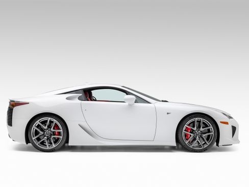 Used 2012 Lexus LFA RWD image 6