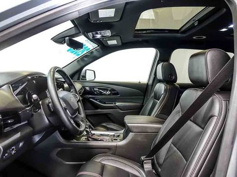 Used 2023 Chevrolet Traverse RS AWD/4WD image 13