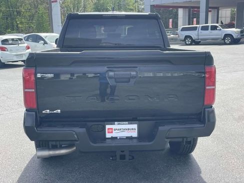 Used 2024 Toyota Tacoma SR5 AWD/4WD image 5