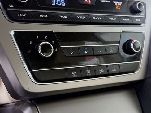 Used 2016 Hyundai Sonata SE image 7