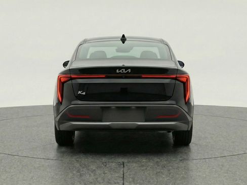 Used 2025 Kia K4 LXS image 7