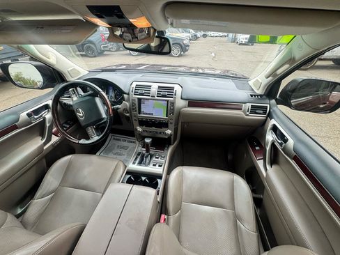 Used 2017 Lexus GX 460 Luxury AWD/4WD image 17