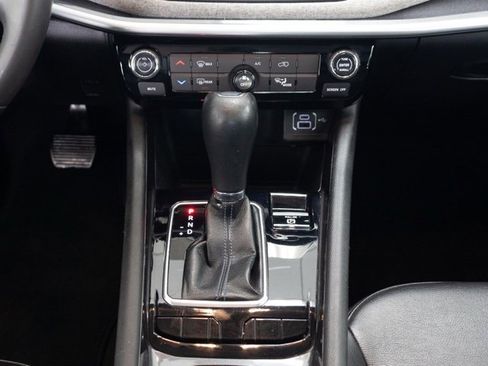 Used 2022 Jeep Compass Latitude image 16