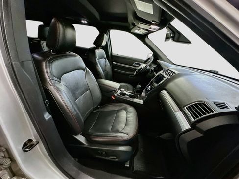 Used 2019 Ford Explorer Sport w/ Equipment Group 401A AWD/4WD image 35