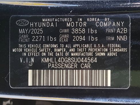 Used 2025 Hyundai Elantra SE FWD image 33