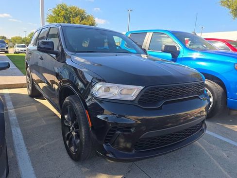 Used 2025 Dodge Durango GT AWD/4WD image 3
