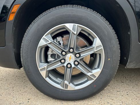 Used 2025 Chevrolet Blazer LT image 10