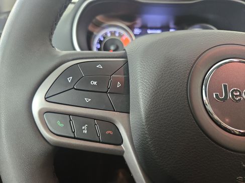 Certified 2022 Jeep Cherokee Latitude Lux FWD image 16