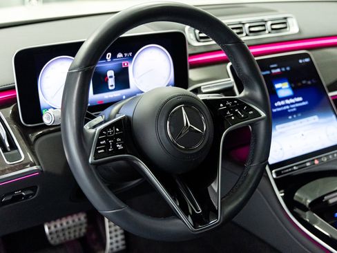 Used 2023 Mercedes-Benz S 500 4MATIC image 27