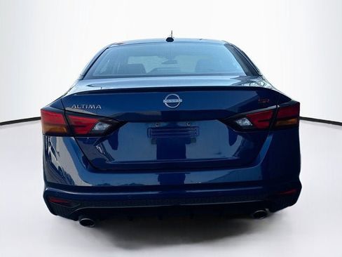 Used 2024 Nissan Altima 2.5 SR FWD image 6