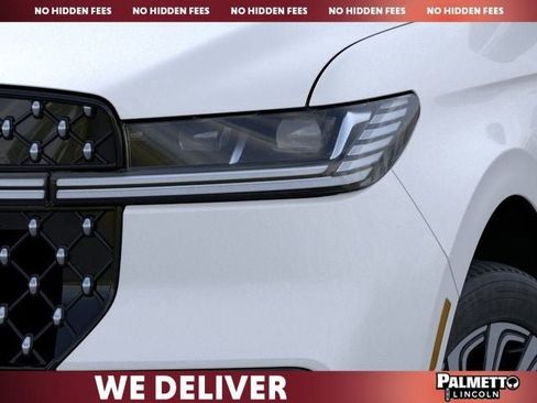New 2026 Lincoln Navigator L Black Label AWD/4WD image 18