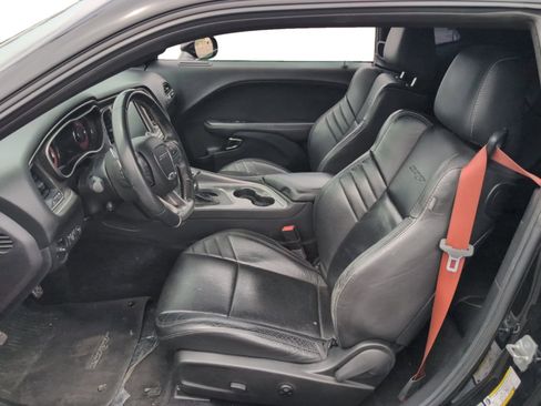 Used 2016 Dodge Challenger SRT Hellcat RWD image 10