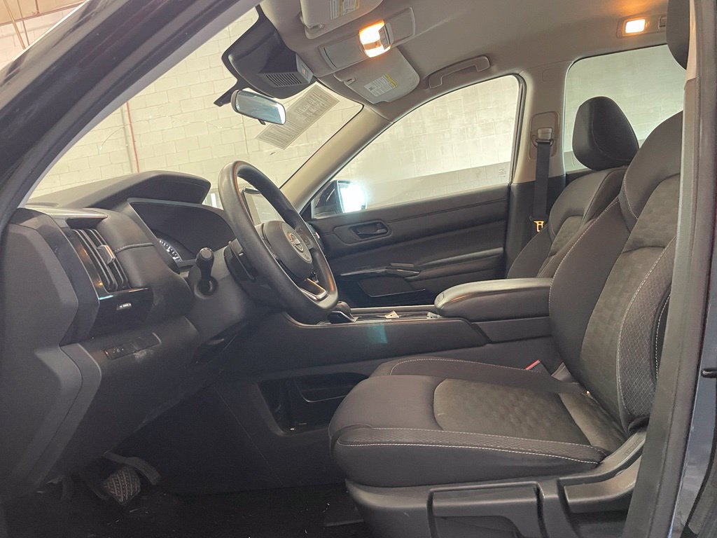 Certified 2024 Nissan Pathfinder S FWD image 10
