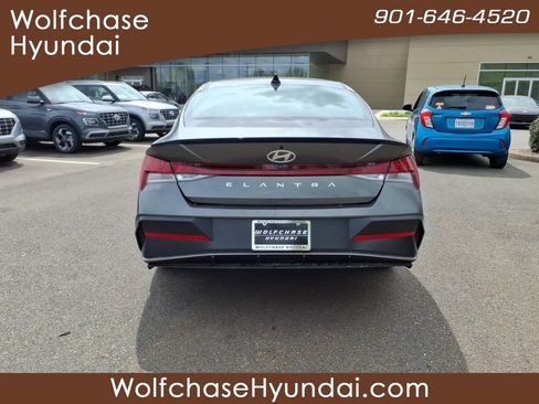 New 2026 Hyundai Elantra SEL Sport Premium FWD image 4