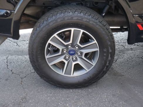 Used 2016 Ford F150 XLT w/ Equipment Group 302A Luxury AWD/4WD image 13